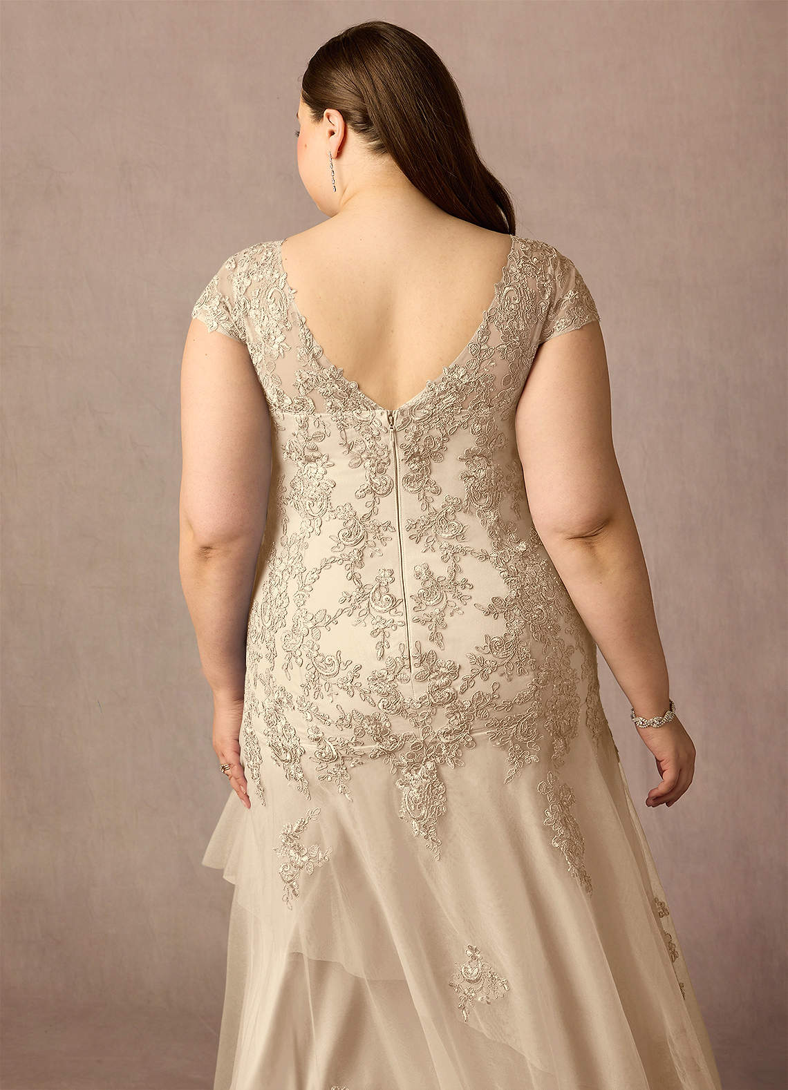 Azazie Romy Mother of the Bride Dresses Champagne Mermaid V-Neck Sequins Tulle Dress image11