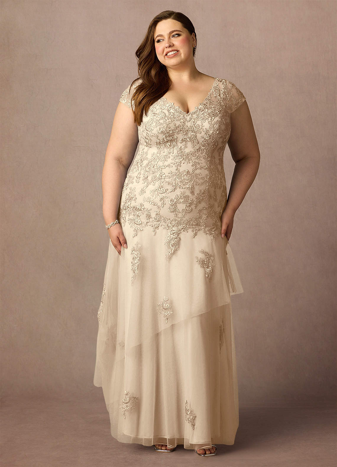 Azazie Romy Mother of the Bride Dresses Champagne Mermaid V-Neck Sequins Tulle Dress image6